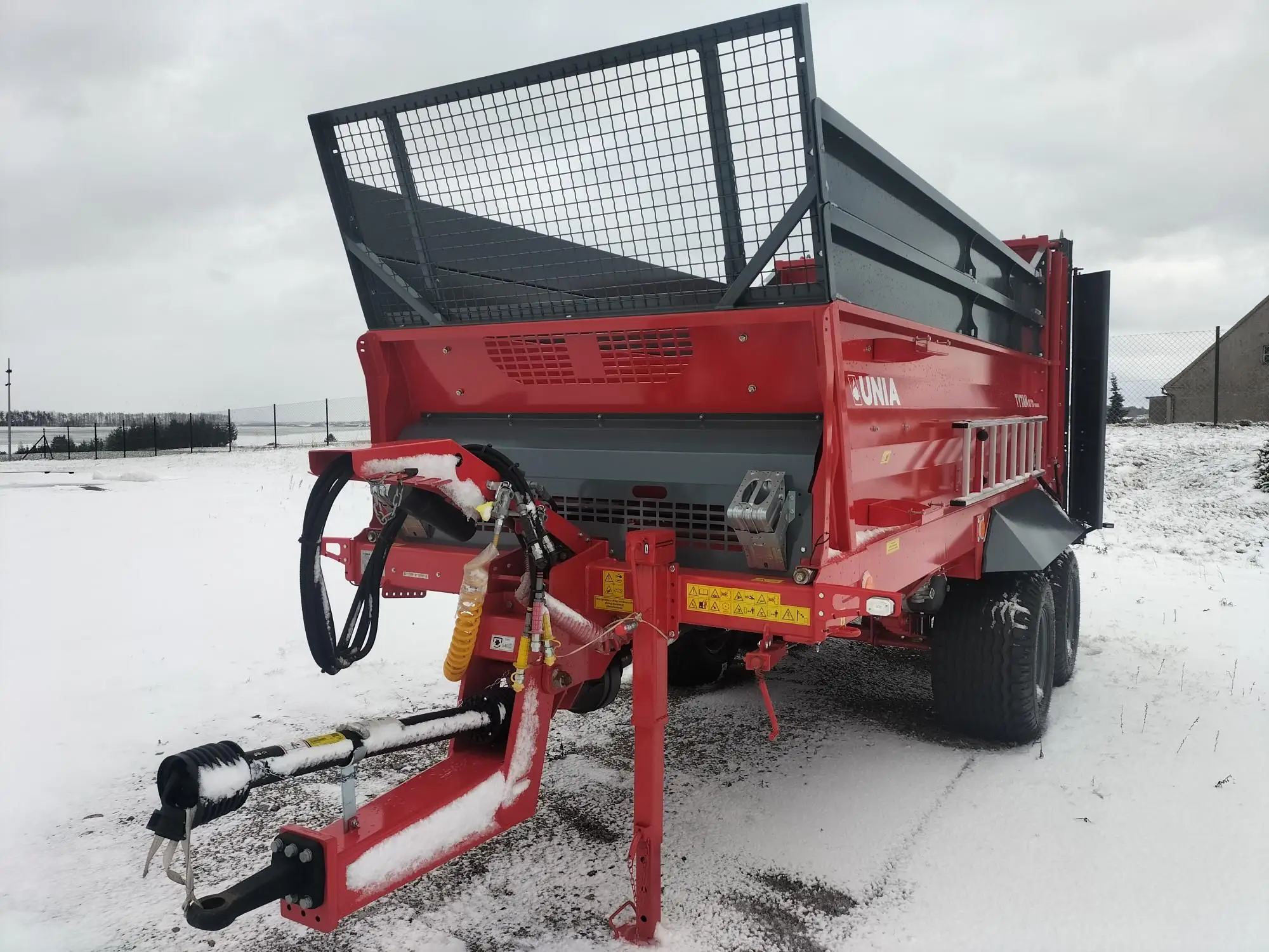 Rozrzutnik obornika Unia Group tandem Tytan 10 PREMIUM TD 2 walce pionowe z talerzami