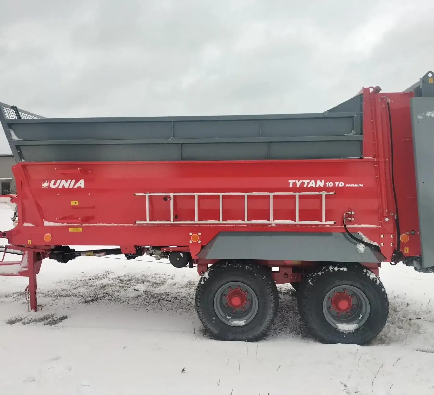 Rozrzutnik obornika Unia Group tandem Tytan 10 PREMIUM TD 2 walce pionowe z talerzami