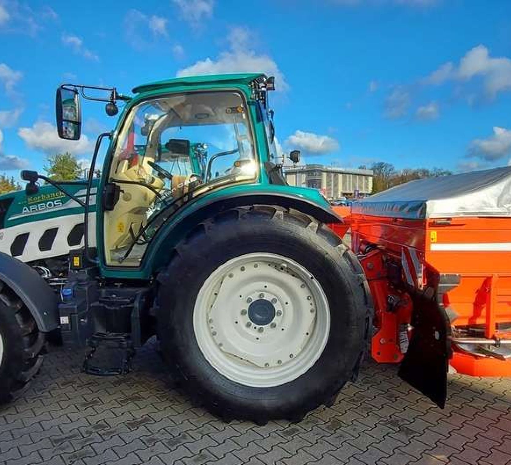 Rozsiewacz dwutarczowy do nawozu Maschio Gaspardo EW 213 ISOTRONIC