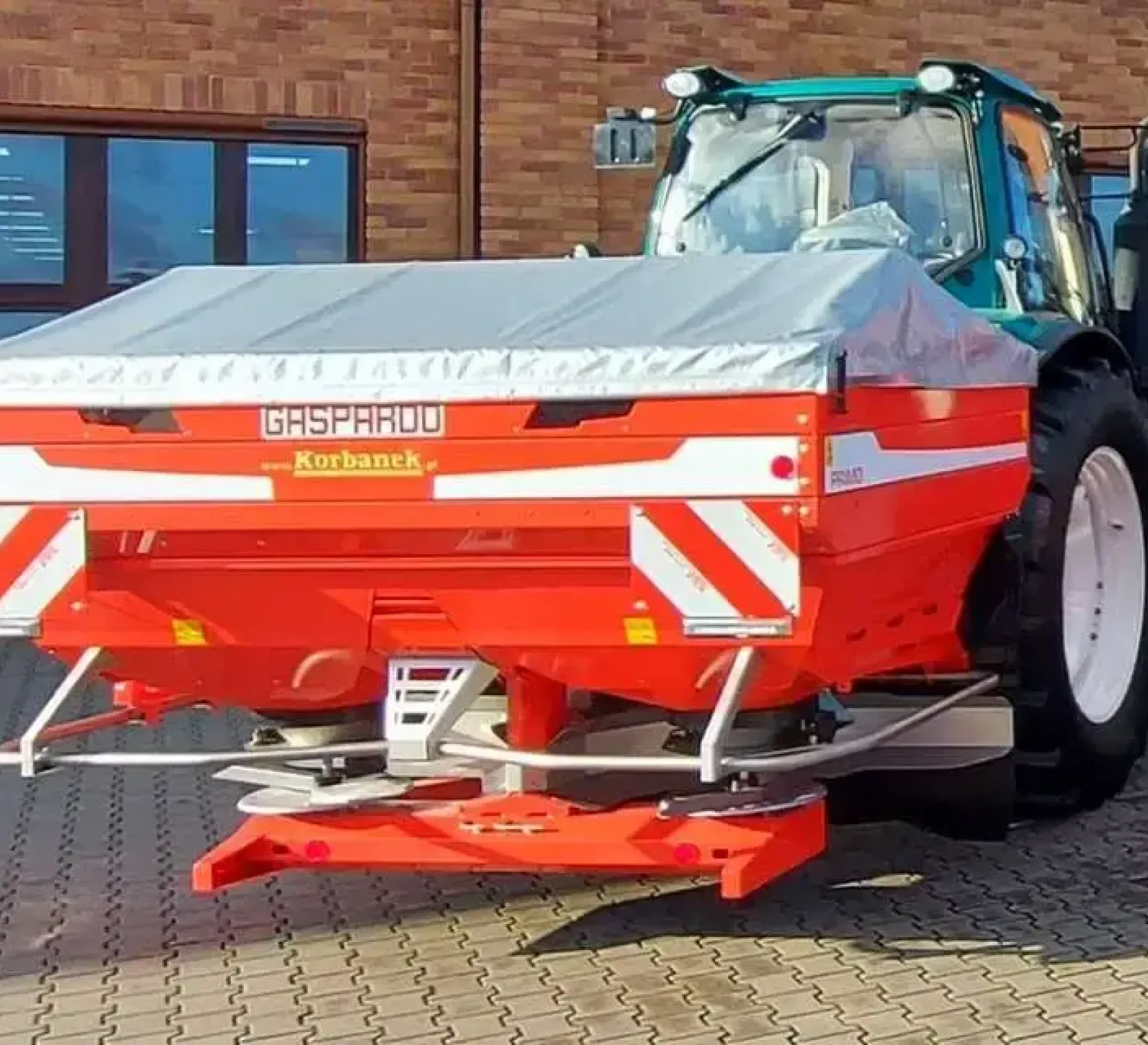 Rozsiewacz dwutarczowy do nawozu Maschio Gaspardo EW 213 ISOTRONIC
