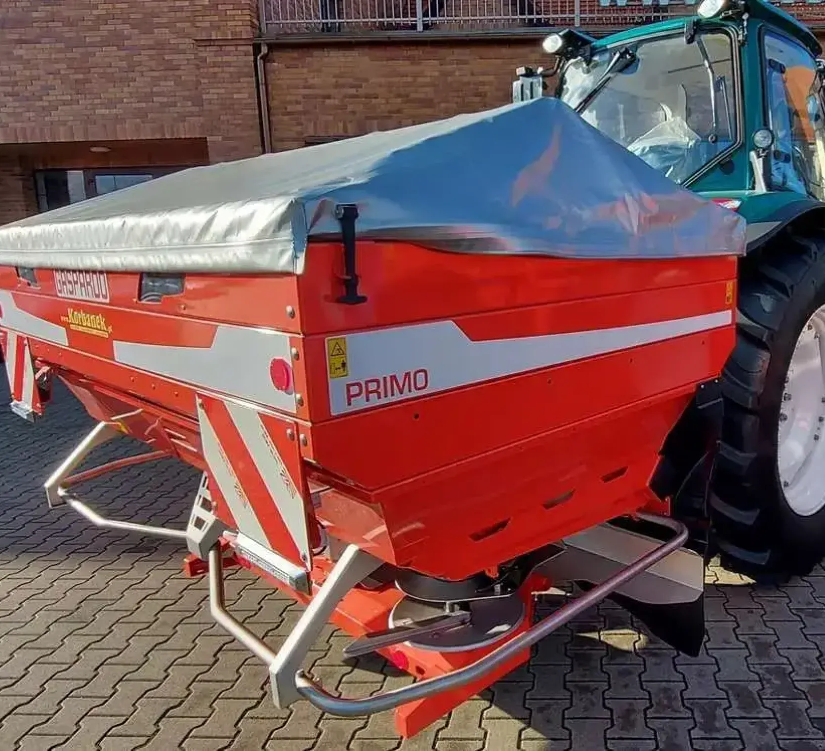 Rozsiewacz dwutarczowy do nawozu Maschio Gaspardo EW 213 ISOTRONIC