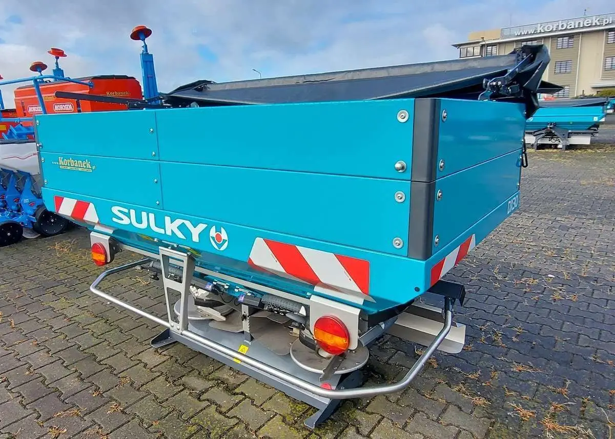 Rozsiewacz nawozów Sulky DX 30 W-Control Isobus oświetlenie