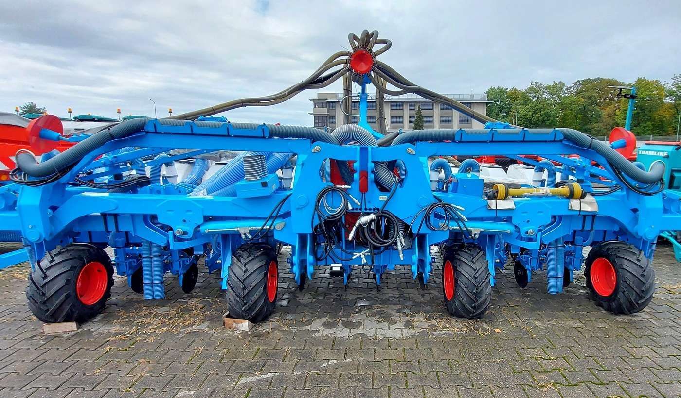 Siewnik nowy do siewu rzepaku, buraków i kukurydzy