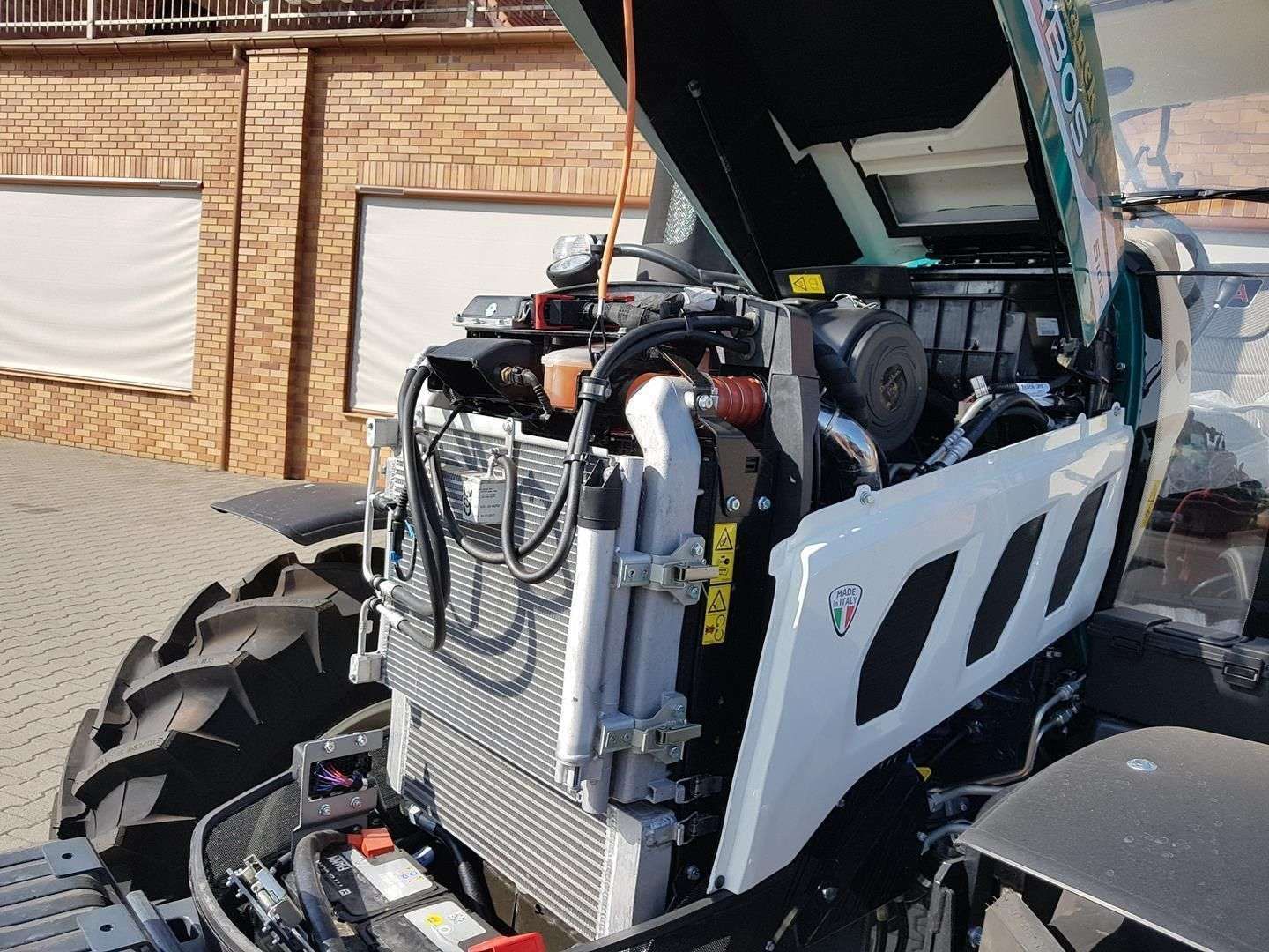 Silnik Kohler wmontowany w ciągnik Arbos 5100 global