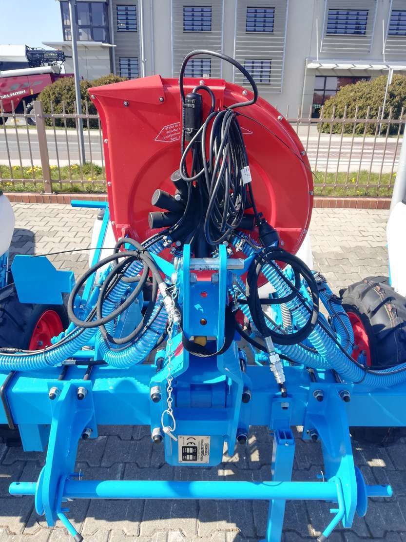 Turbina i układ zaczepowy siewnika punktowego