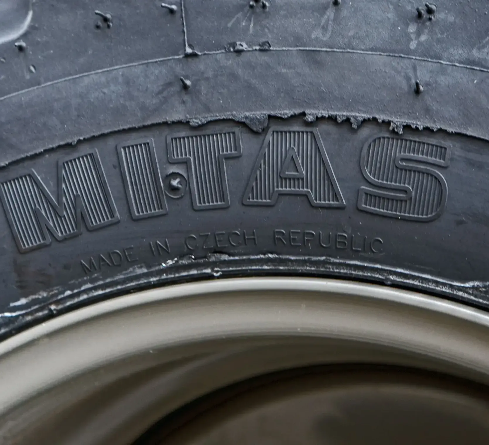 Atlas Weycor AR320 Yanmar ładowarka przegubowa z kabiną silnik diesel opony MITAS