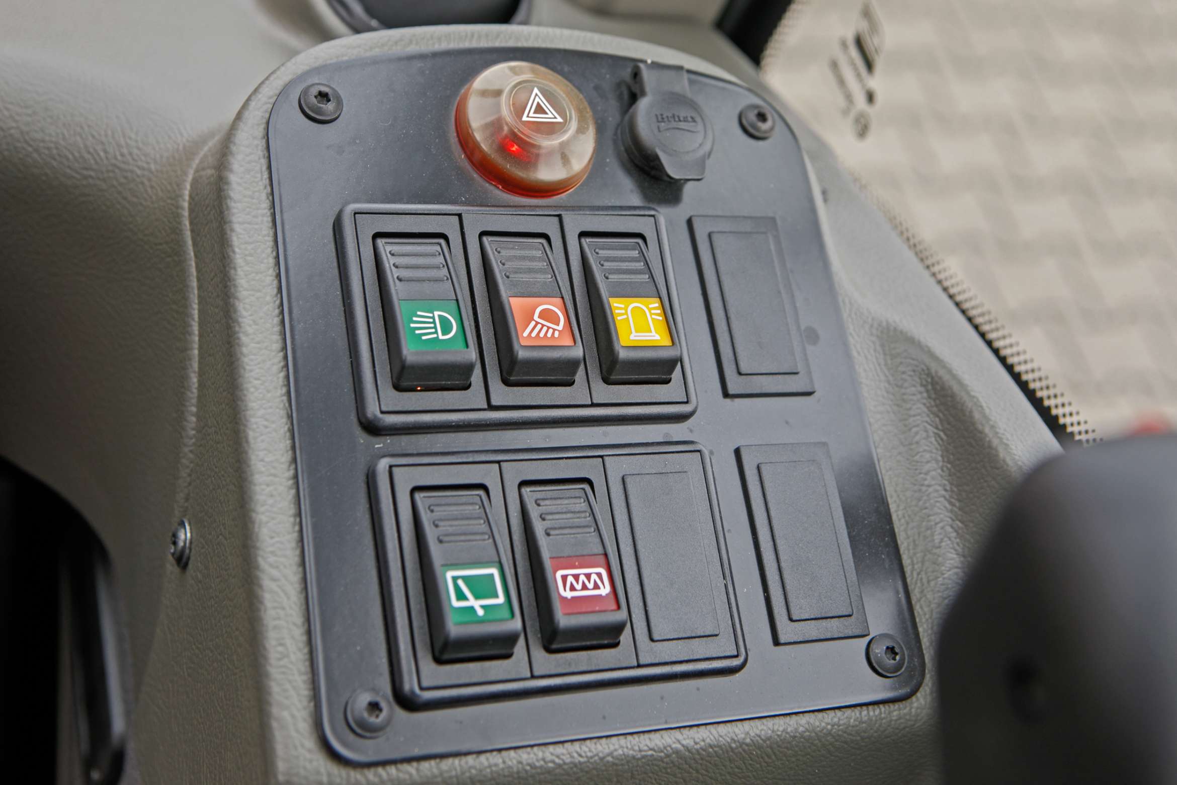 Atlas Weycor AR320 Yanmar ładowarka przegubowa z kabiną panel z przyciskami