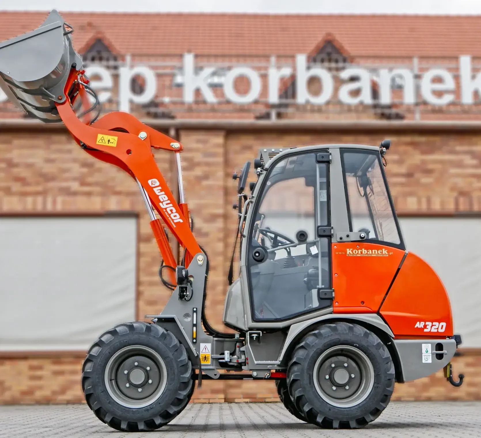 Atlas Weycor AR320 Yanmar z kabiną bok maszyna łyżka ładowarkowa uinieisona