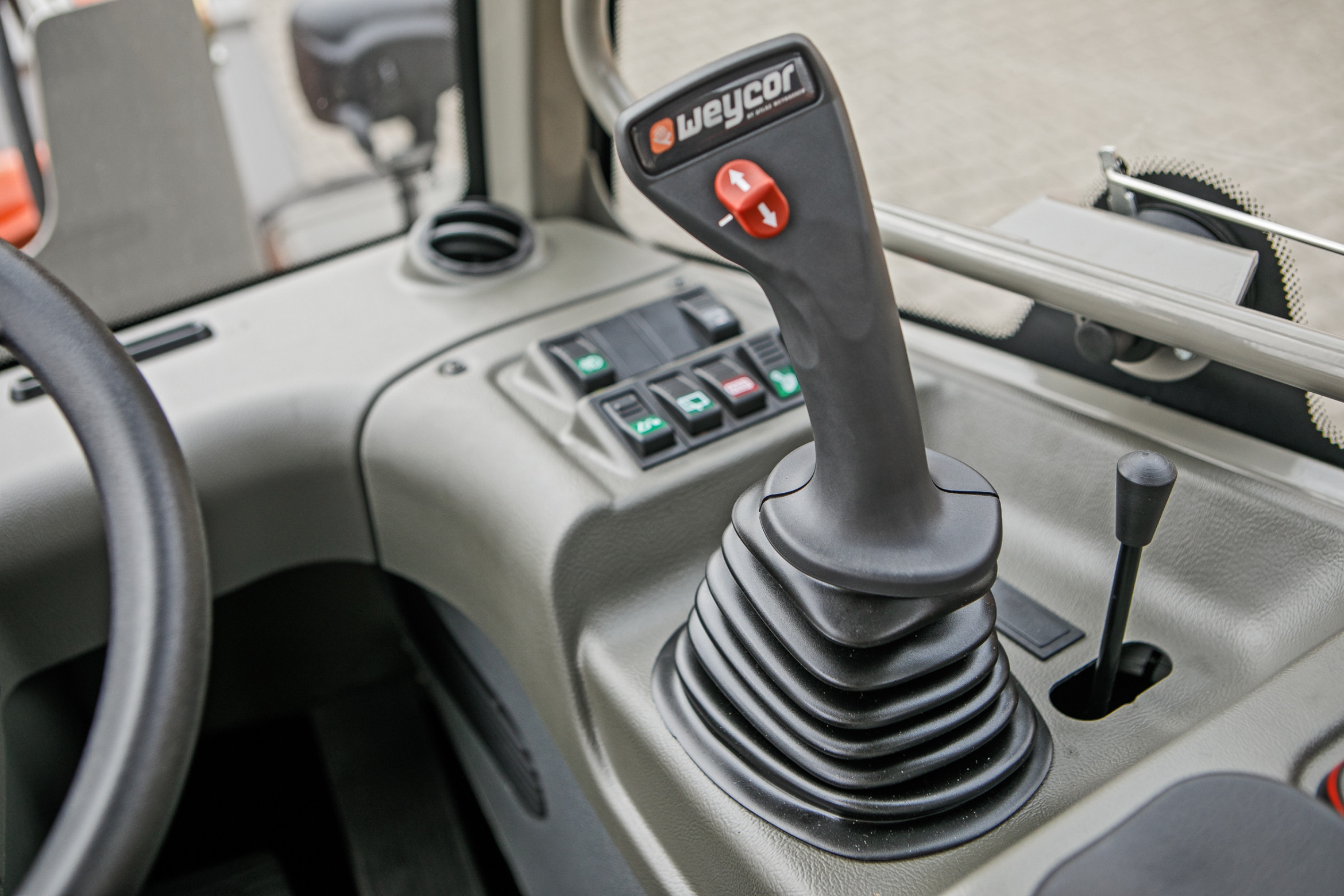 Ładowarka przegubowa Atlas Weycor AR400 Yanmar kabina joystick panel sterowania