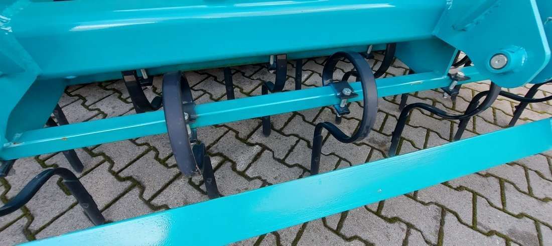 Zęby sprężyste i przednia włóka agregatu biernego Sulky