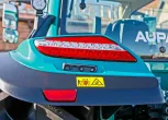 Ciągnik rolniczy Aupax 5130 Stage V widok na lampę tylną