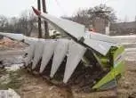 Używany Przystawka do kukurydzy Claas Conspeed 6-75 składana w tle budynek