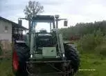 Przód ciągnika używangego Fendt 512 z zamontowanym ładowaczem Stoll bez podzespołów 