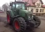 Używany ciągnik Fendt 411 Vario wyposażony w przedni obciążnik 