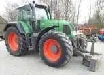 Używany traktor rolniczy Fendt 926 Vario z obciąznikiem przednim widok na prawy bok pojazdu 