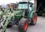Używany ciągnik rolniczy Fendt 309 z zamontowanym ładowaczem czołowym 