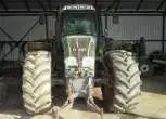 Używany ciągnik rolniczy Fendt 926 Vario garażowany widok na przód pojazdu 
