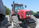 Przód ciągnika Massey Ferguson 8220 z obciąnikiem przednim