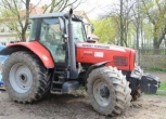 Ciągnik Massey Ferguson 6495 z obciążnikiem przednim