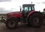 Traktor Massey Ferguson 7490 używany ze światłem ostrzegawczym typu kogut 