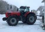 widok lewej strony ciągnika Massey Ferguson 8470 duża moc obciążnik czołowy