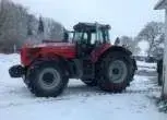 widok lewej strony ciągnika Massey Ferguson 8470 duża moc obciążnik czołowy