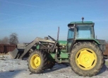 John Deere 3050 z ładowaczem czołowym widok z boku korbanek.pl