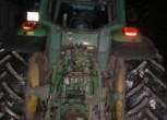 Widok z tyłu ciagnika John Deere 6820 .