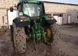 Tylny tuz w ciągniku rolniczym John Deere 6610 od korbanek.pl