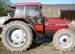 Widok boku ciągnika 5130 CASE MAXXUM