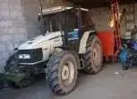 Przód używanego garażowanego ciągnika rolniczego Lamborghini Turbo 90 rok produkcji 2002