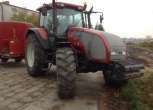 Przód ciągnika rolniczego Valtra T 120 