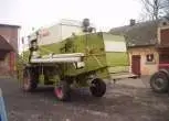 Używany Kombajn zbożowy CLAAS Dominator z 1980 roku widok z tyłu