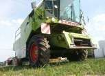 Claas Dominator 86 kombajn używany widok z przodu