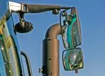 Ciągnik rolniczy marki AUPAX model 5130 ADVANCED Stage V widok na oświetlenie