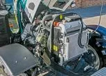 Ciągnik rolniczy marki AUPAX model 5130 ADVANCED Stage V widok na silnik