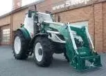 traktor arbos pokazany z profilu z zamontowanym ladowaczem