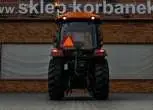 Pełne oświetlenie robocze ciągnika Arbos 3055 z tyłu