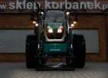 Pełne oświetlenie robocze ciągnika Arbos 5130 Advanced
