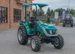 Fotografia na której zaprezentowany jest traktor Arbos 2025.