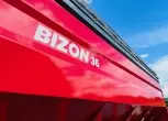 Duża ogromna przyczepa przeladowcza unia group bizon 36 3-osiowa plac korbanek