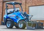 Multione seria 5 Kubota Korbanek bok ramię schowane łyżka z dociskiem
