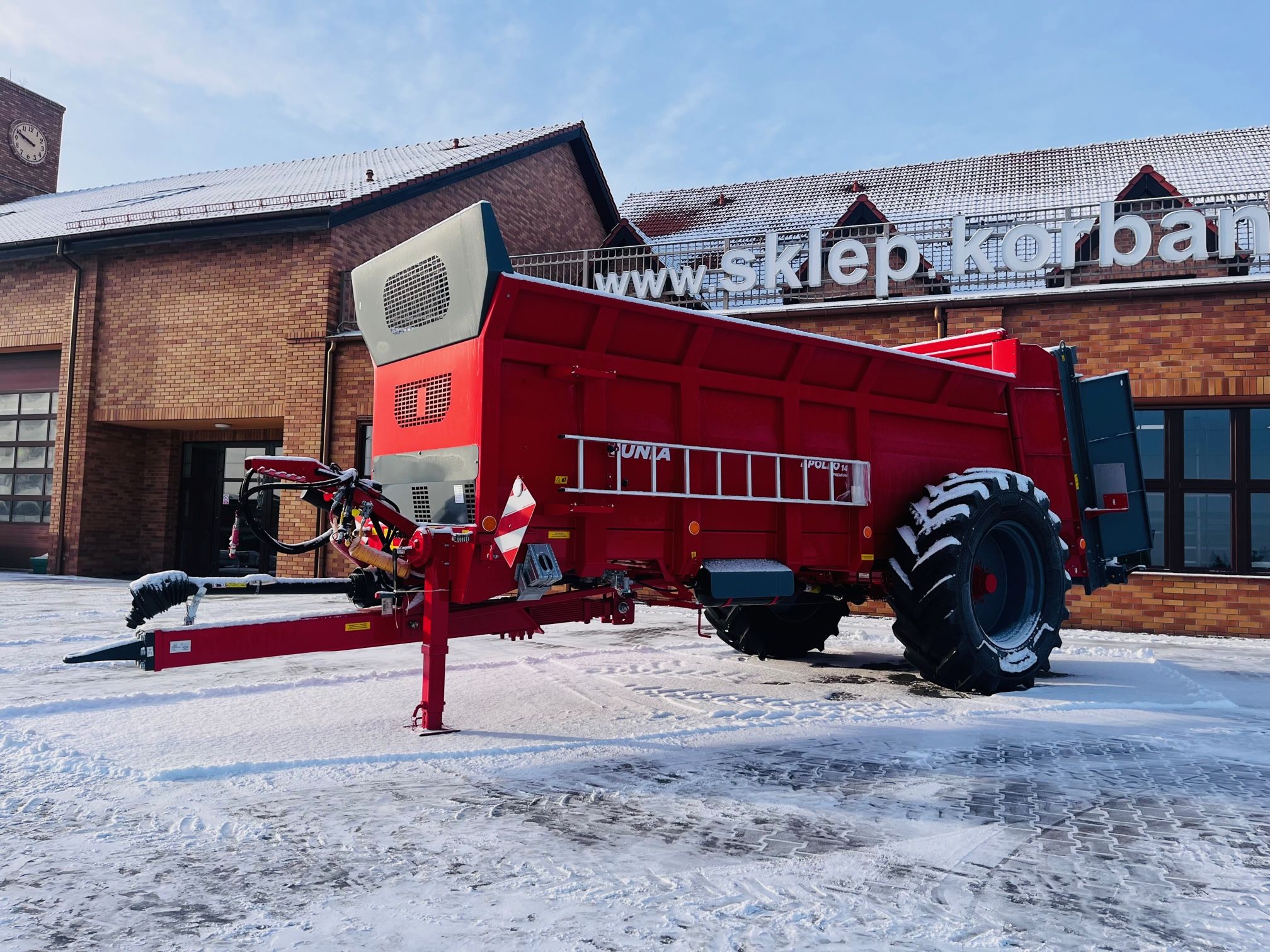 Jednoosiowy rozrzutnik obornika Unia Group Apollo 14 Premium
