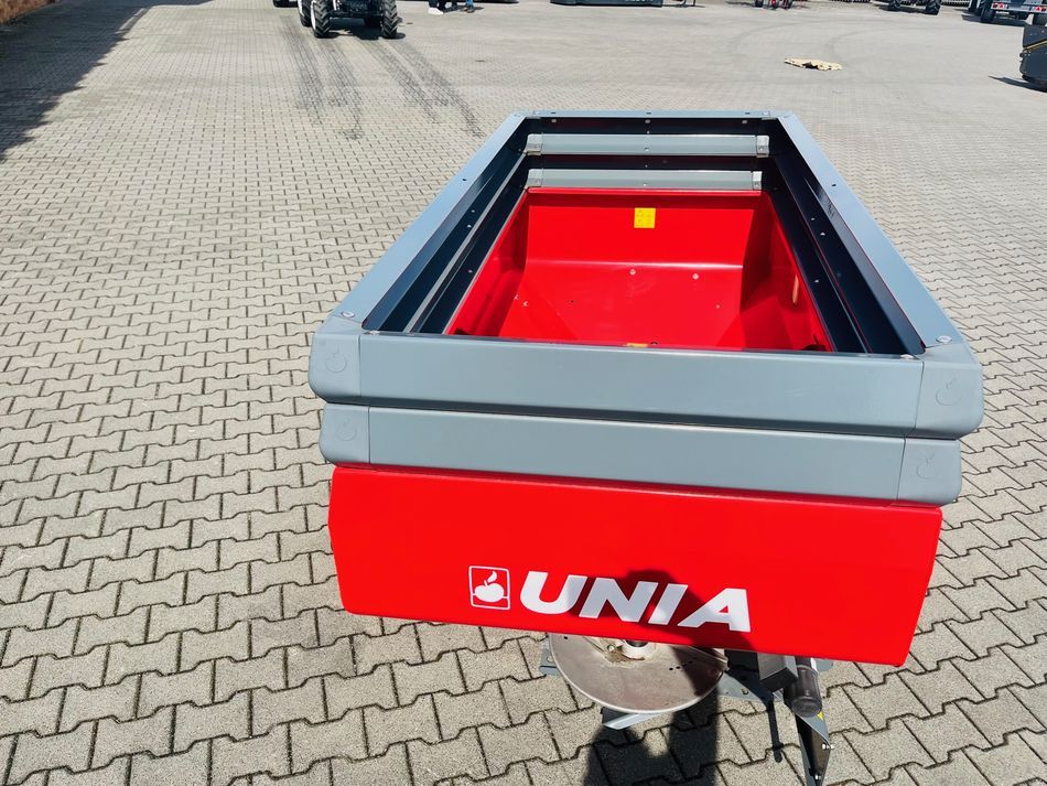 Precyzyjny zawieszany rozsiewacz nawozu Unia Group MX 1000 z limiterem i nadstawkami
