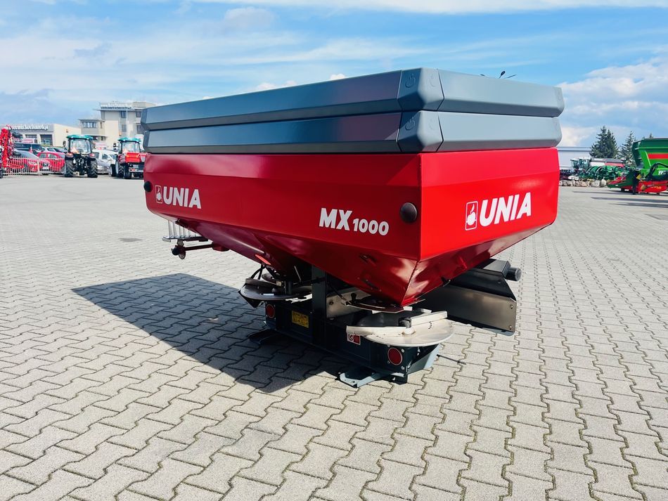 Precyzyjny zawieszany rozsiewacz nawozu Unia Group MX 1000 z limiterem i nadstawkami