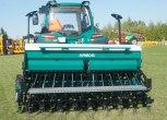 Siewnik zbożowy Arbos Grano mechaniczny, widok od tyłu