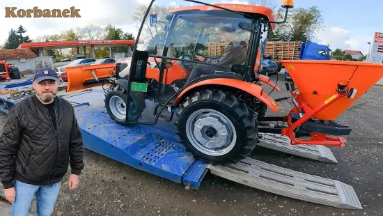 Pan Stanisław wraz z synem prowadzą firmę usługową , zakupili ciagnik Aupax 2025 wraz z osprzętem