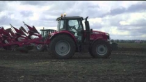 Embedded thumbnail for Pokaz nowości Massey Ferguson - Oleśno 18.04.2015