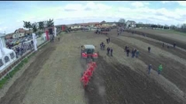 Embedded thumbnail for Pokazy nowości Massey Ferguson 2015 - Gojców 12.04.2015