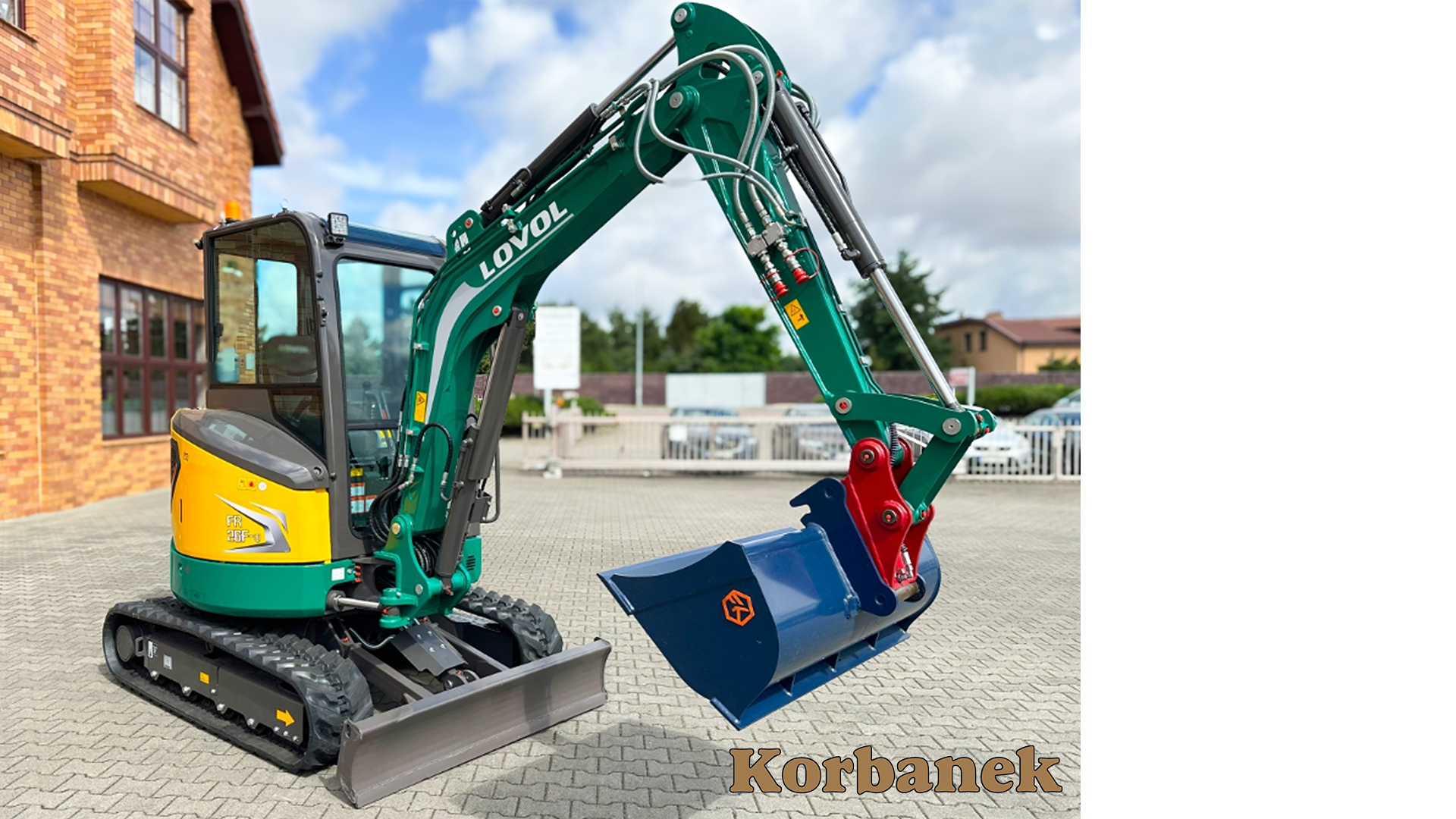 Mini koparki LOVOL model FR26F-u to większy model prezentowany na rynku europejskim modeli o wadze operacyjnej 2 800 kg idealnie sprawdzi się w pracach o szerokim zakresie